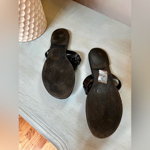 Pierre Dumas Black Medallion Sandals - Picture 2 of 2